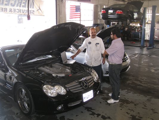 Mercedes repair shop customer